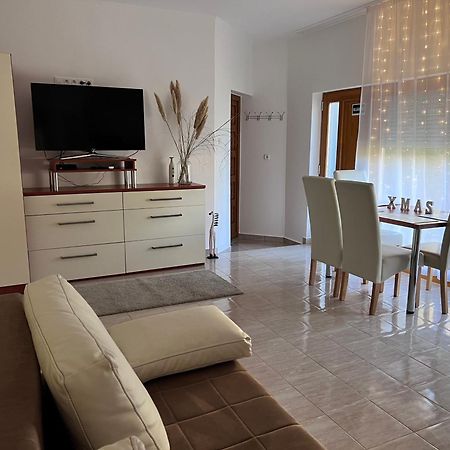 Villa Relax Apartman Gardony Exterior photo
